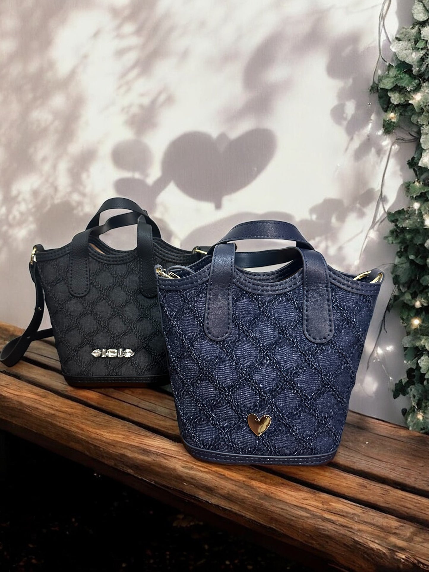 《手縫皮系列》 Anya Bag - Textured Denim
