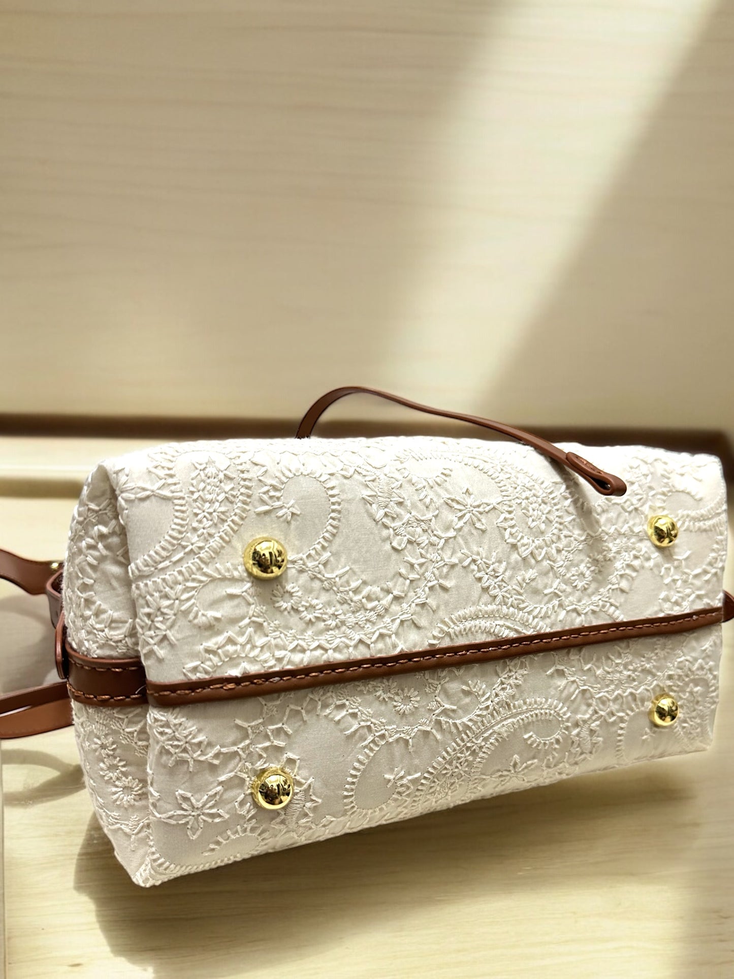 《手縫皮系列》 Nora bag - Heavy Embroidery (@H…the corner寄賣)