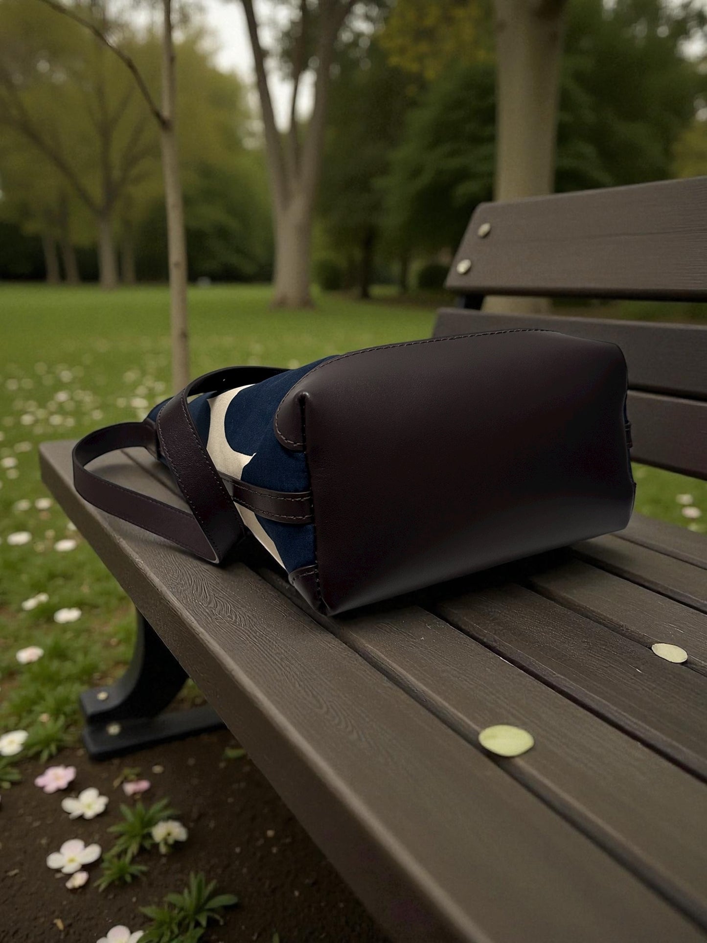 Alyssa Bag 手縫皮袋系列 - 正品Marimekko布