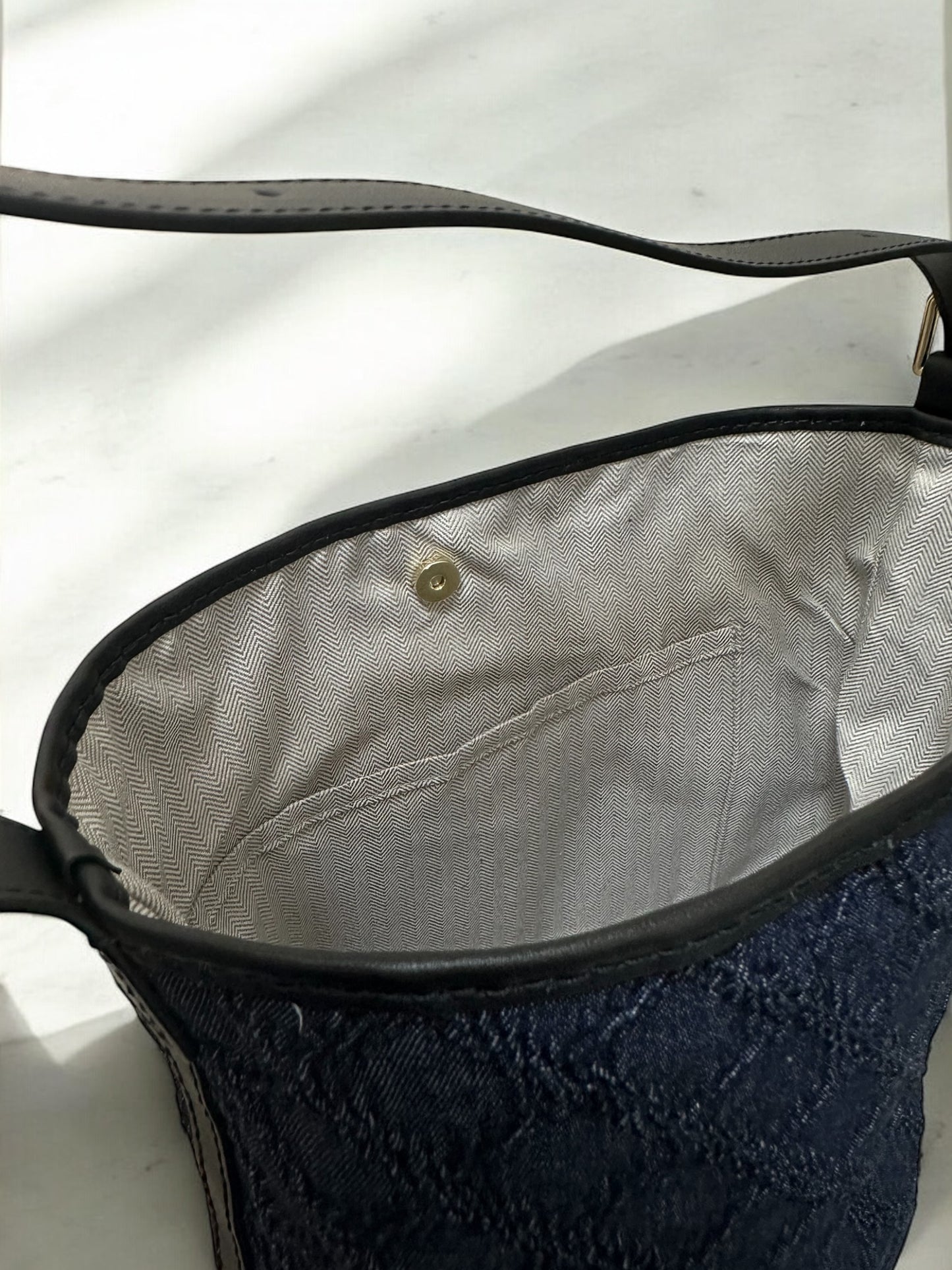 《手縫皮系列》  Alyssa bag - N字提花牛仔/ BK