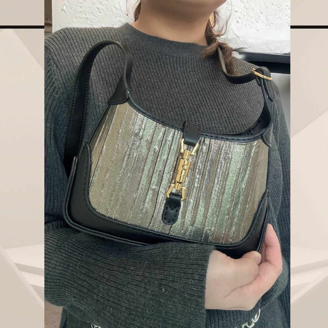 《手縫皮系列》Karina bag - 灰銀/黑皮