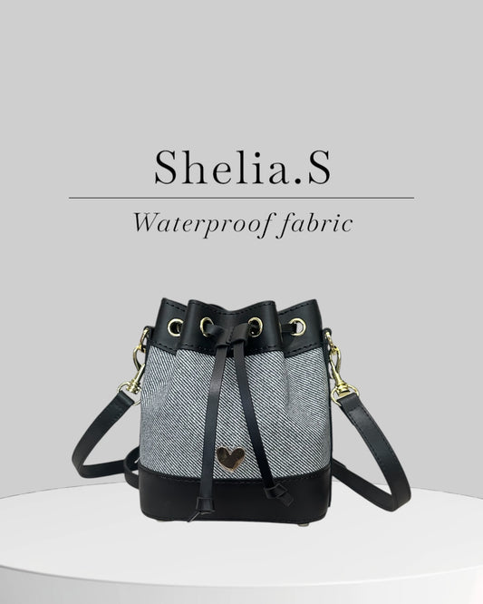 《手縫皮系列》Shelia. S - 防潑水灰/黑皮 （現）