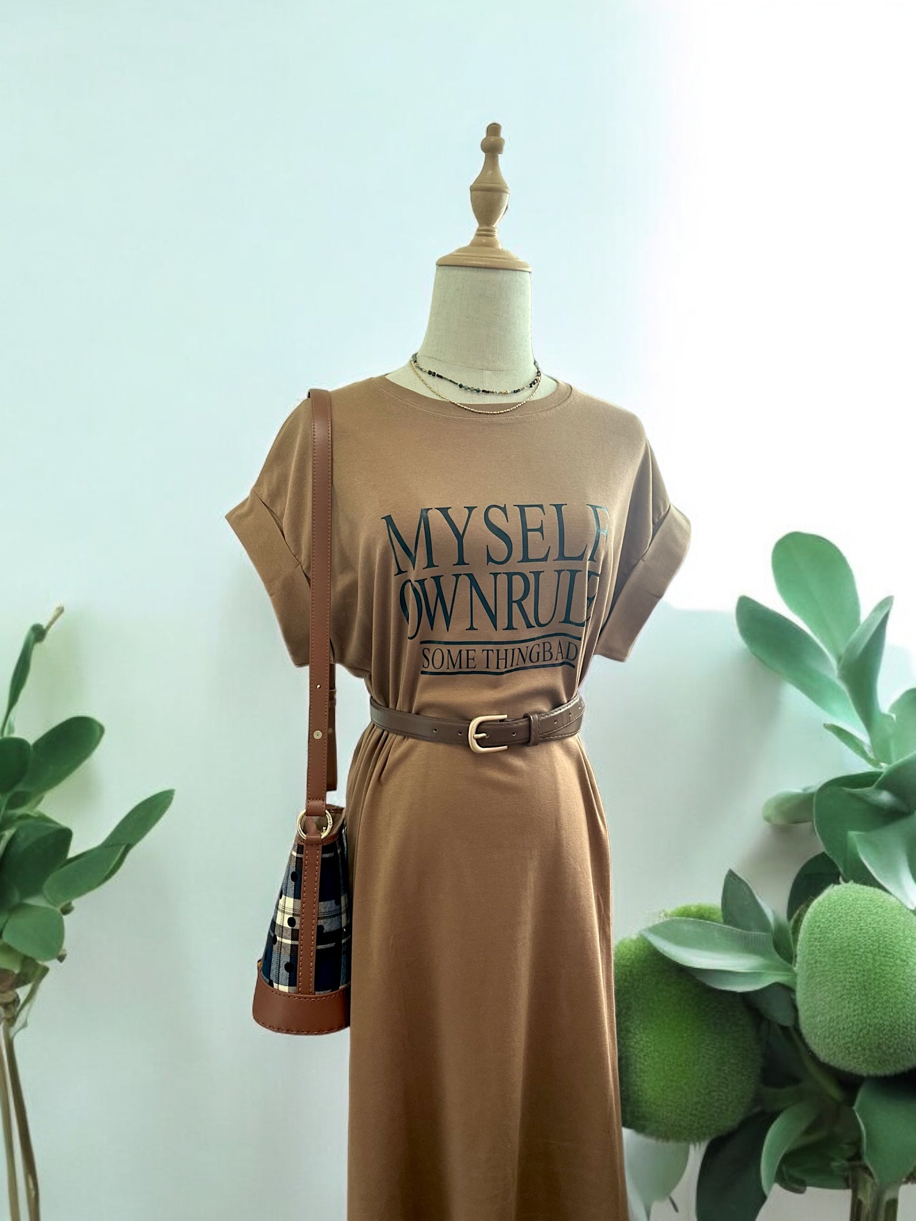 《手縫皮系列》 Aileen Bag - 經典格仔 立體波點